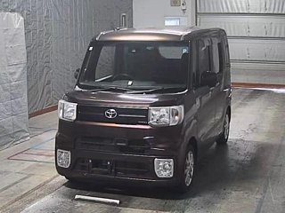 Toyota Pixis Mega